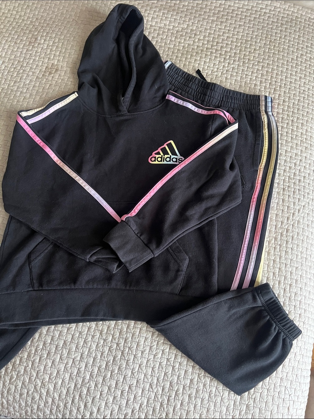 Girls Adidas sweatsuit. Size S